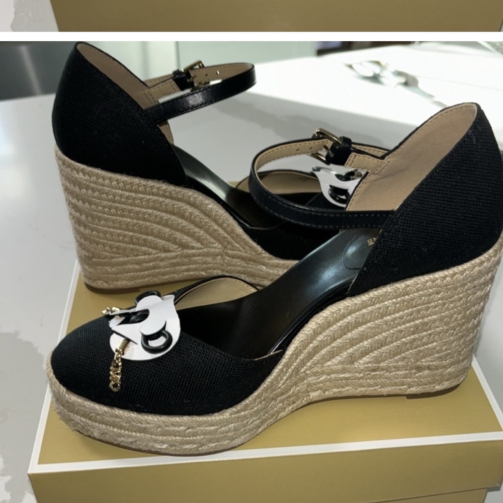 NWB MICHAEL KORS Chic Black Wedge Espadrilles - Picture 3 of 3